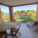 Διαμέρισμα Vaiana Avec Piscine En Bord De