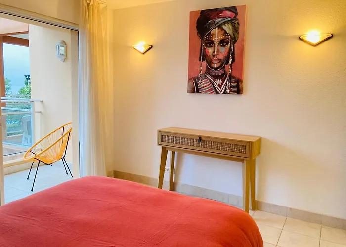 Vaiana Avec Piscine En Bord De * Ajaccio (Corsica)