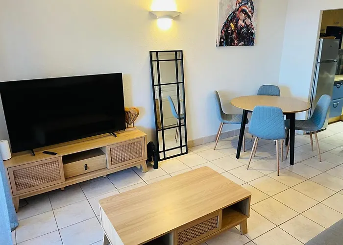 Vaiana Avec Piscine En Bord De Ajaccio (Corsica)